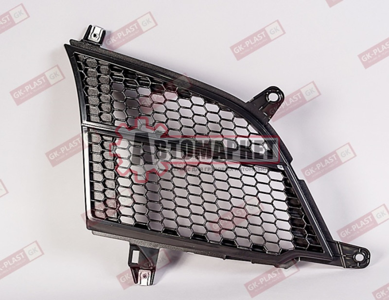 Накладка решетки радиатора прав.Scania